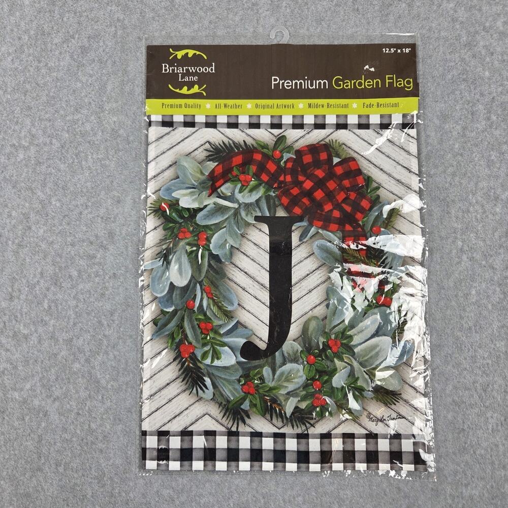 🌼Briarwood Lane Winter Wreath Monogram Letter J Garden Flag NEW in Package